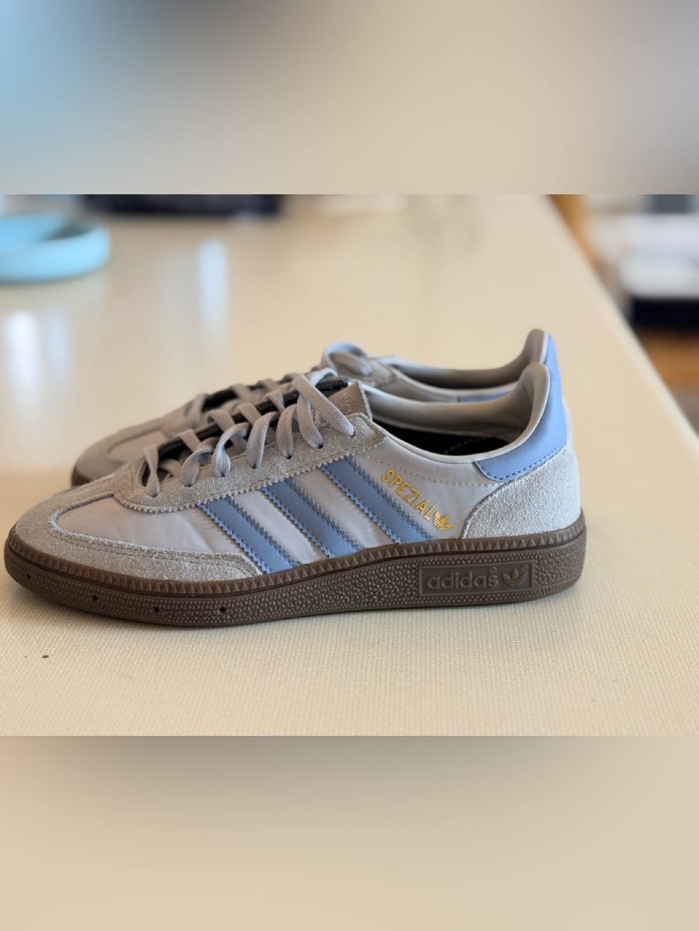 adidas Spezial kids Cream & Light Blue Leather Sneakers with Gold Branding - Picture 3 of 13
